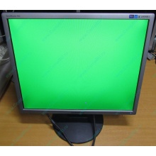 Монитор 19" Samsung SyncMaster 943N на экране малозаметные царапинки (Мурманск)